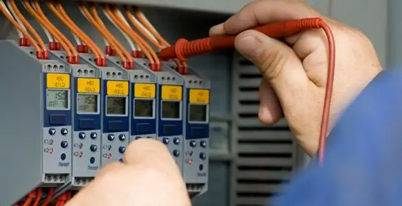 electrical contractors performing professional electrical system testing and configuration in Tucson, AZ