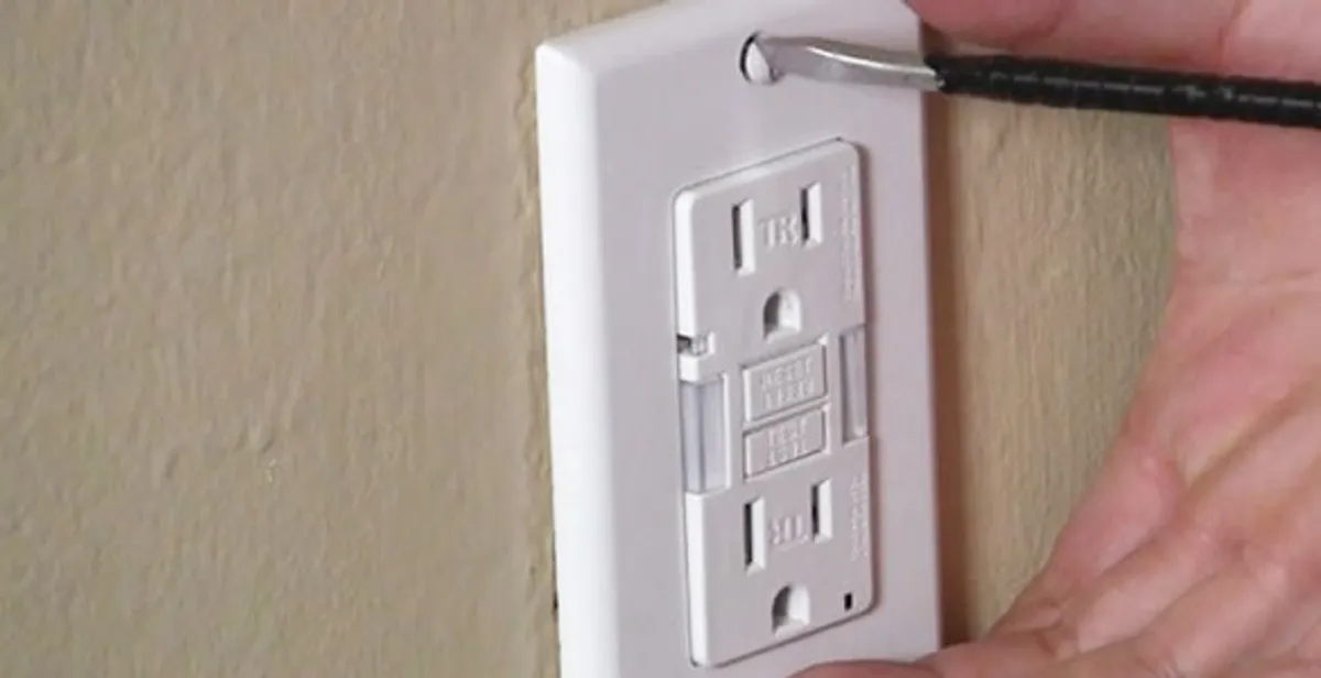 gfc outlets service securing and mounting ground fault circuit interrupter outlet by certified electricians in Tucson, AZ